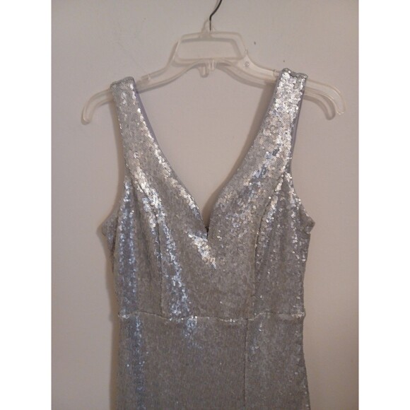 Venus Sequined Long Evening Ball Gown M Silver Gray V Neck Sleeveless Zip Slit - Picture 3 of 10